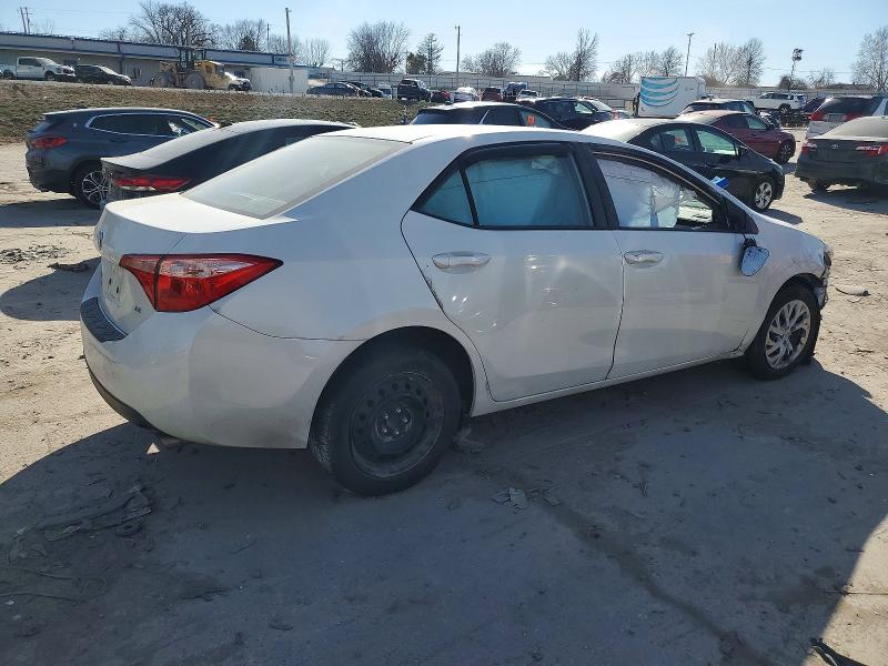 Photo 3 from auction – 2018 TOYOTA COROLLA with VIN 5YFBURHEXJP796751