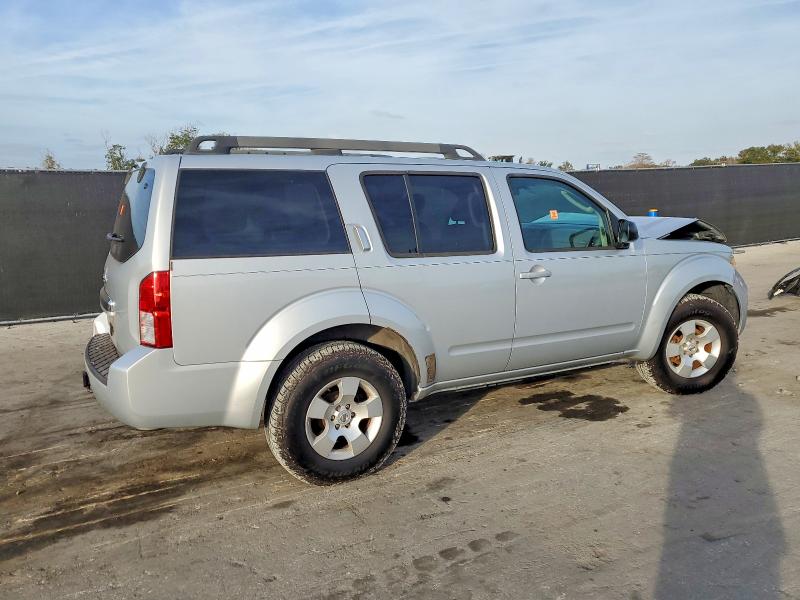 Photo 3 from auction – 2011 NISSAN PATHFINDER with VIN 5N1AR1NN9BC619942