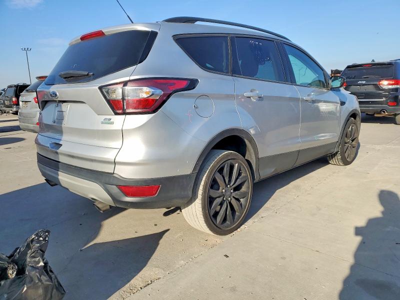 Photo 3 from auction – 2018 FORD ESCAPE with VIN 1FMCU0GD5JUA42020