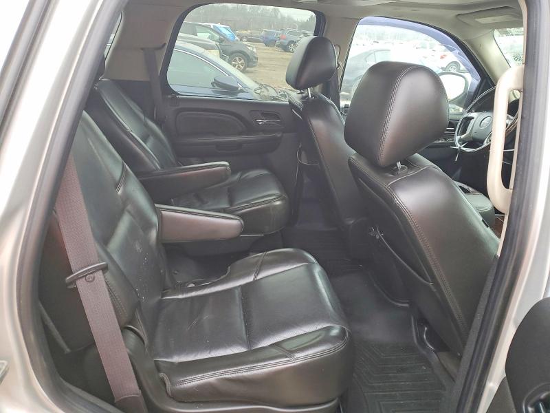 Photo 11 from auction – 2011 GMC YUKON DENA with VIN 1GKS2EEF3BR127938
