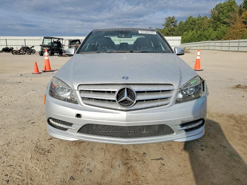 Photo 5 from auction – 2011 MERCEDES-BENZ C 300 with VIN WDDGF5EB5BR140084