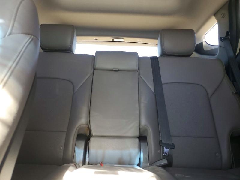 Photo 10 from auction – 2018 HYUNDAI SANTA FE S with VIN 5NMZU3LB4JH065042