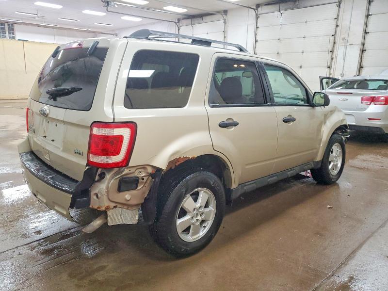 Zdjęcie 3 z aukcji – 2010 FORD ESCAPE XLT z VIN 1FMCU9DG2AKB10241