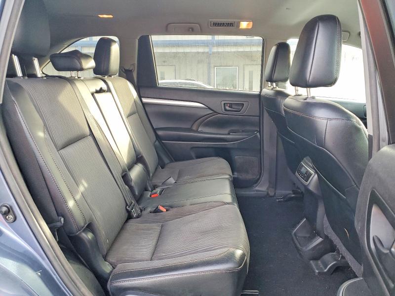 Photo 11 from auction – 2016 TOYOTA HIGHLANDER with VIN 5TDZKRFH4GS183395
