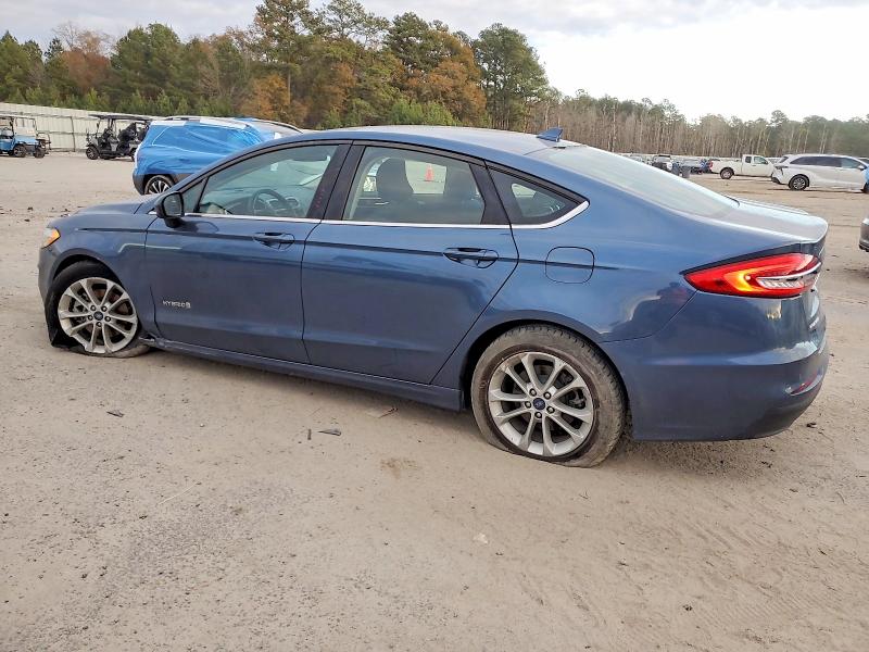 Photo 2 from auction – 2019 FORD FUSION SE with VIN 3FA6P0LU3KR211450