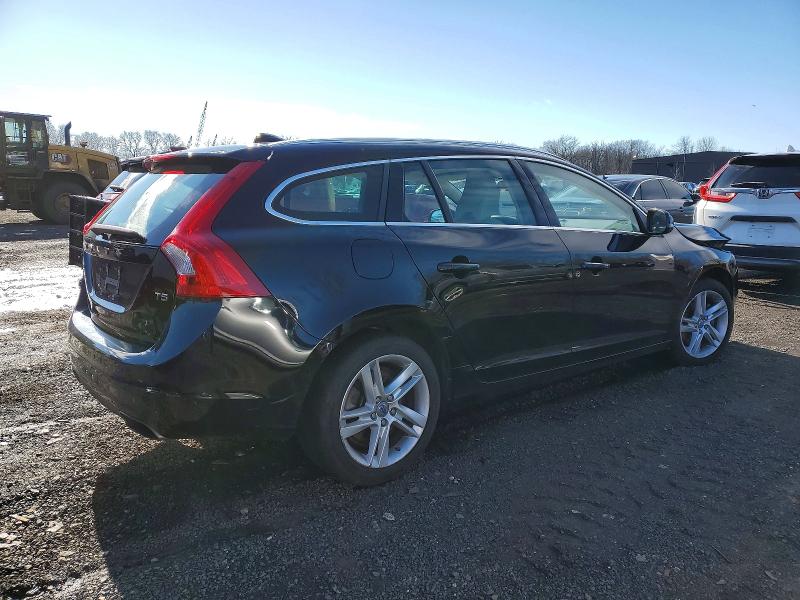 Photo 3 from auction – 2015 VOLVO V60 PREMIE with VIN YV126MEB2F1190745