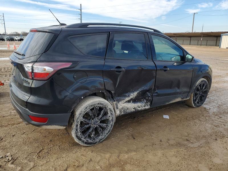 Photo 3 from auction – 2017 FORD ESCAPE with VIN 1FMCU0GD1HUD04125