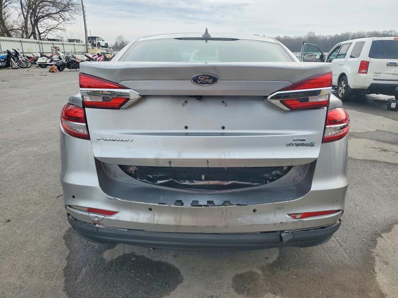 Photo 6 from auction – 2020 FORD FUSION SE with VIN 3FA6P0LU3LR102262