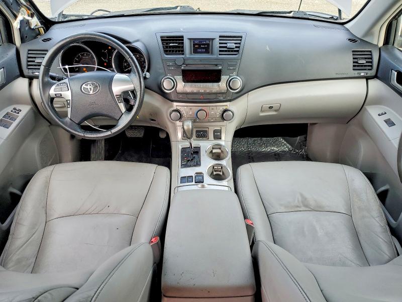 Photo 8 from auction – 2012 TOYOTA HIGHLANDER with VIN 5TDZA3EH7CS021871