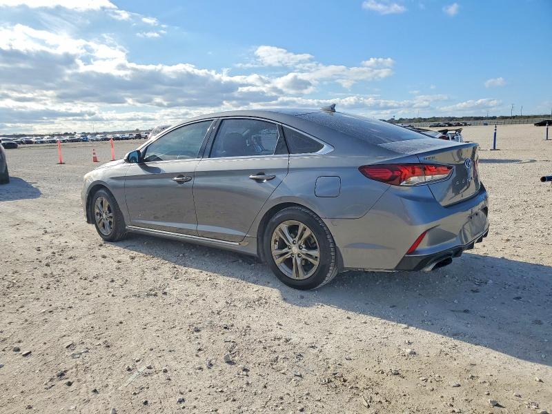 Photo 2 from auction – 2019 HYUNDAI SONATA with VIN 5NPE34AF5KH753469