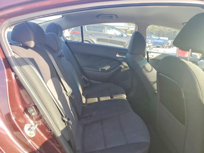Photo 10 from auction – 2018 KIA FORTE LX with VIN 3KPFL4A71JE211768