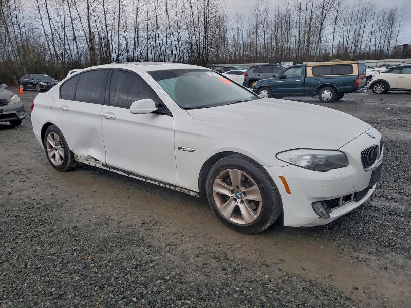 Photo 4 from auction – 2013 BMW 528 XI with VIN WBAXH5C52DDW16547