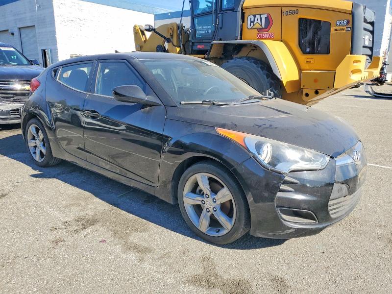 Photo 4 from auction – 2012 HYUNDAI VELOSTER with VIN KMHTC6AD6CU066411