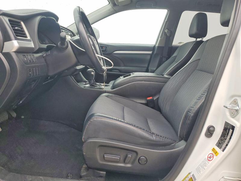Photo 7 from auction – 2019 TOYOTA HIGHLANDER with VIN 5TDBZRFH5KS745858