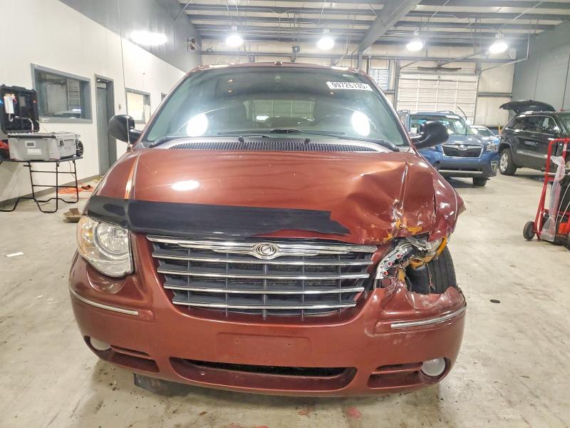 Photo 5 from auction – 2007 CHRYSLER TOWN & COU with VIN 2A4GP64L37R307836