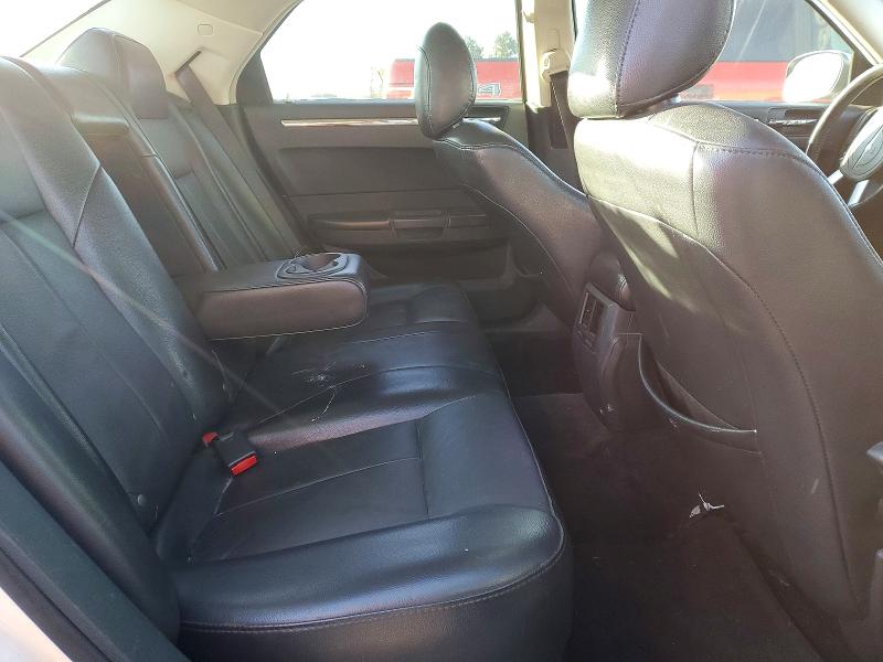 Photo 10 from auction – 2010 CHRYSLER 300 TOURIN with VIN 2C3CA5CV5AH192581