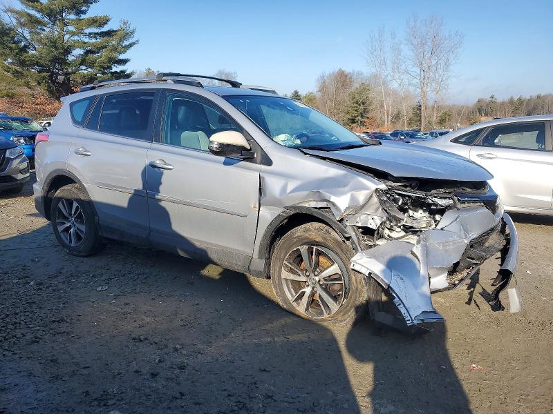 Photo 4 from auction – 2018 TOYOTA RAV4 ADVEN with VIN 2T3RFREV3JW730402