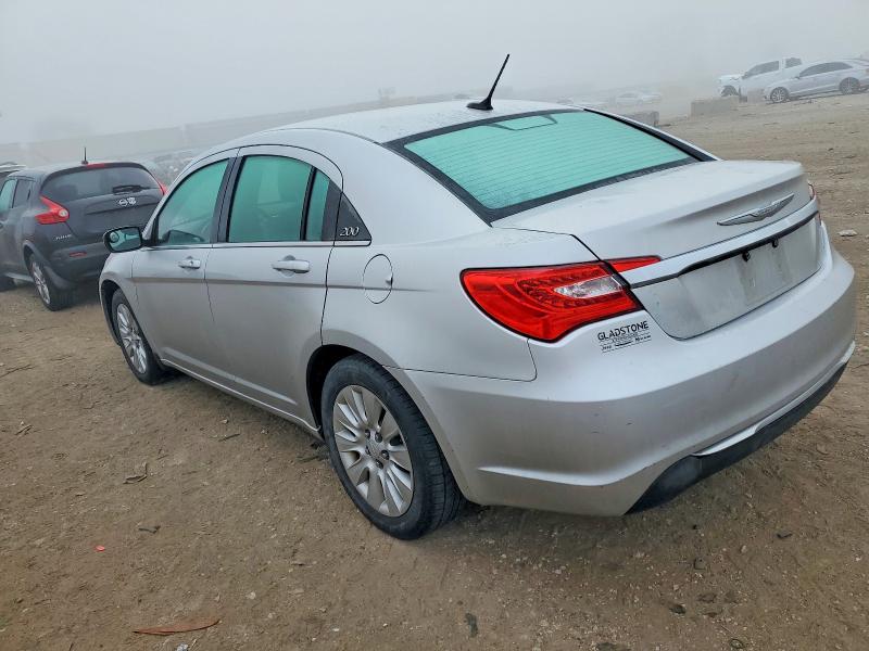Photo 2 from auction – 2012 CHRYSLER 200 LX with VIN 1C3CCBAB7CN100883