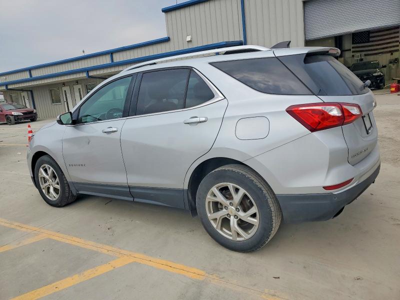 Photo 2 from auction – 2018 CHEVROLET EQUINOX LT with VIN 2GNAXTEXXJ6265211
