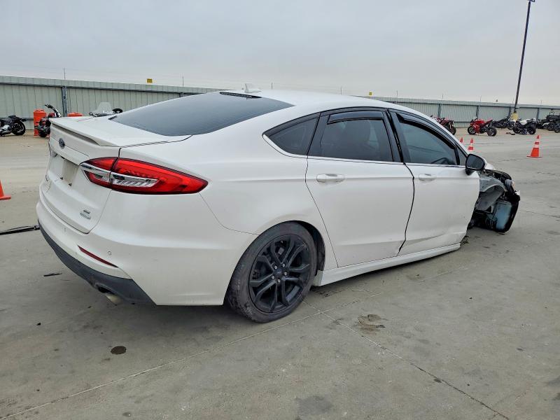 Photo 3 from auction – 2019 FORD FUSION with VIN 3FA6P0HD7KR228289