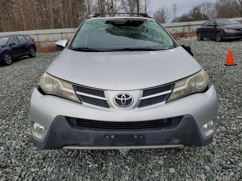 Photo 5 from auction – 2015 TOYOTA RAV4 XLE with VIN 2T3RFREV3FW400525