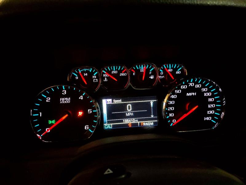 Photo 9 from auction – 2016 CHEVROLET SUBURBAN with VIN 1GNSKHKC5GR121029