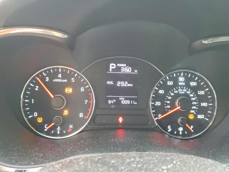 Photo 9 from auction – 2018 KIA FORTE LX with VIN 3KPFK4A73JE190781