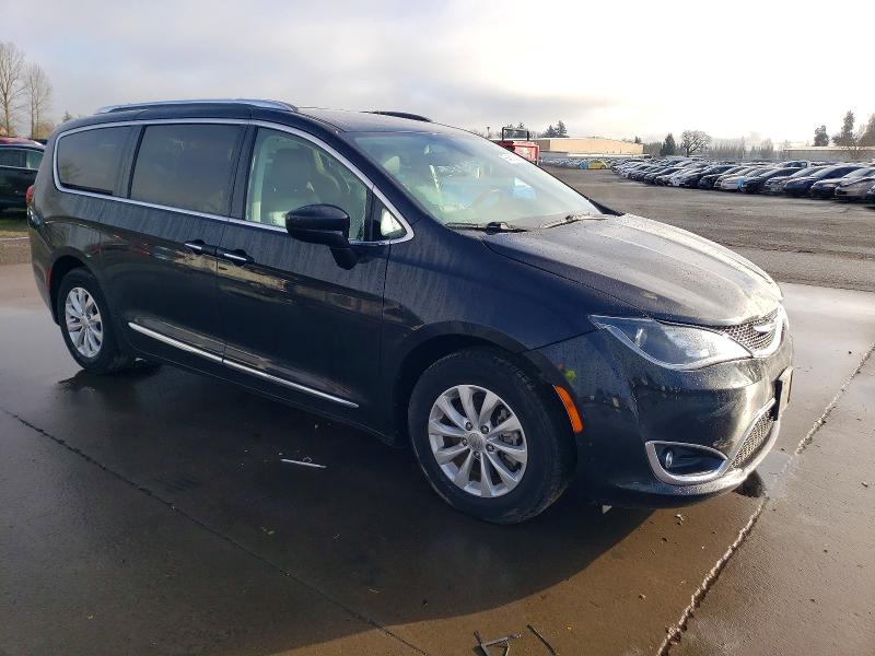 Photo 4 from auction – 2019 CHRYSLER PACIFICA T with VIN 2C4RC1BG0KR554694