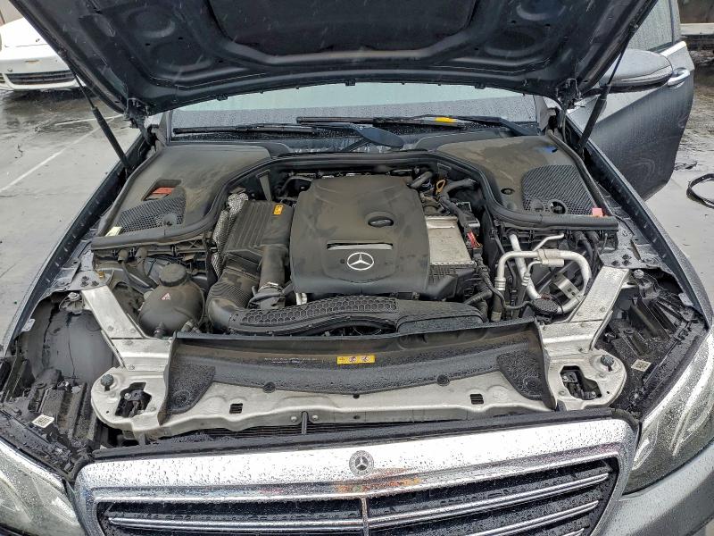 Photo 11 from auction – 2018 MERCEDES-BENZ E 300 with VIN WDDZF4JB9JA375206