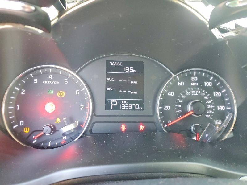 Photo 9 from auction – 2016 KIA FORTE LX with VIN KNAFK4A61G5613768