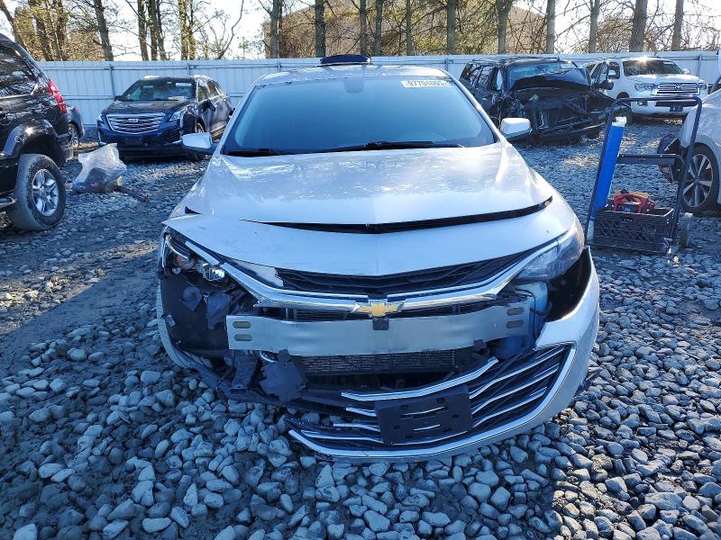 Photo 5 from auction – 2020 CHEVROLET MALIBU with VIN 1G1ZD5ST6LF076946