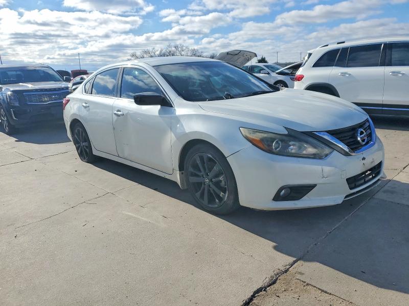 Photo 4 from auction – 2017 NISSAN ALTIMA 2.5 with VIN 1N4AL3AP4HC184786