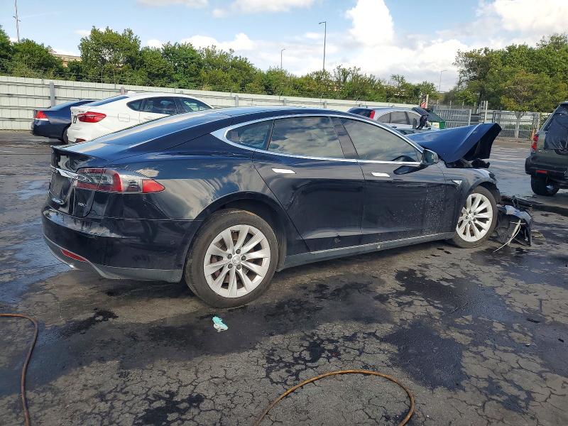 Photo 3 from auction – 2016 TESLA MODEL S with VIN 5YJSA1E28GF131971
