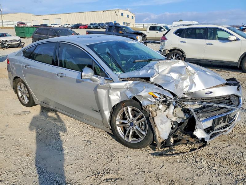 Photo 4 from auction – 2016 FORD FUSION with VIN 3FA6P0SU0GR294425