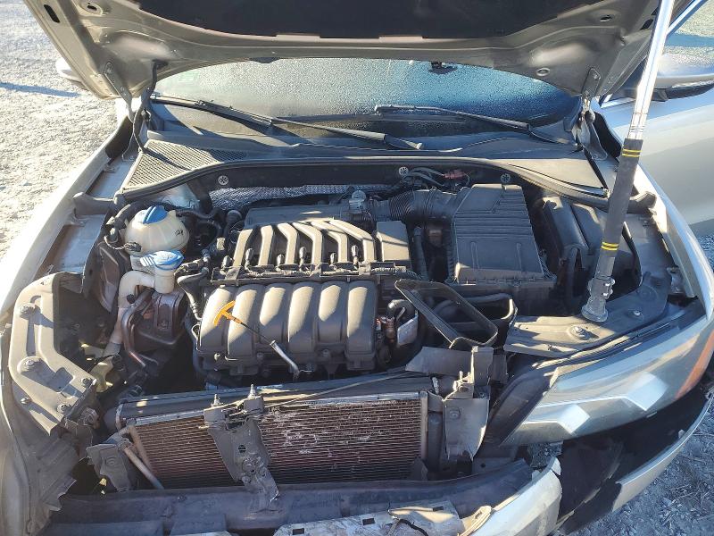 Photo 11 from auction – 2012 VOLKSWAGEN PASSAT SE with VIN 1VWBM7A30CC094833