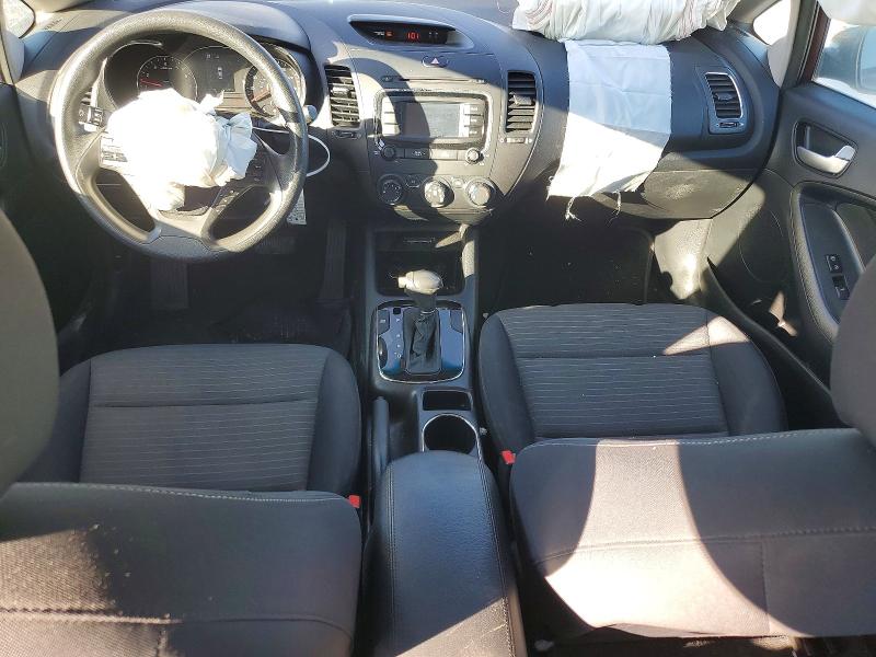 Photo 8 from auction – 2017 KIA FORTE LX with VIN 3KPFL4A70HE017128
