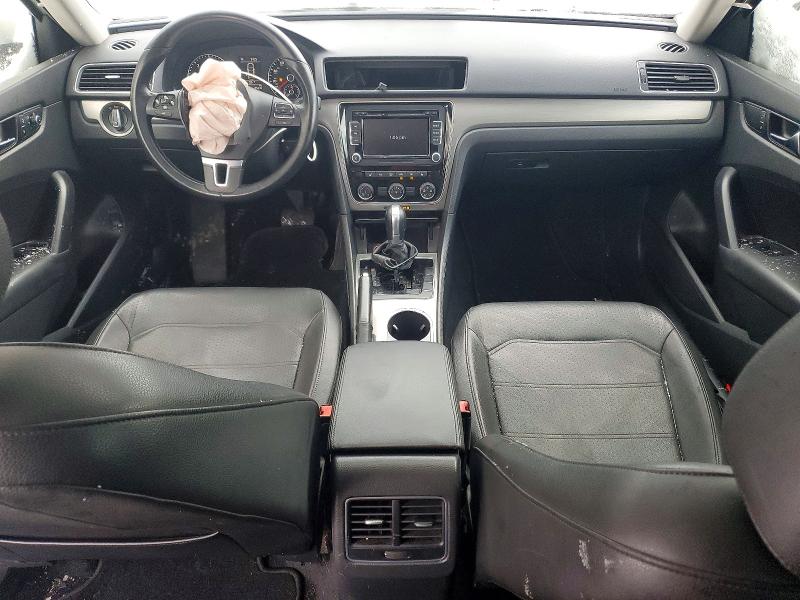 Photo 8 from auction – 2015 VOLKSWAGEN PASSAT SE with VIN 1VWBV7A30FC029319