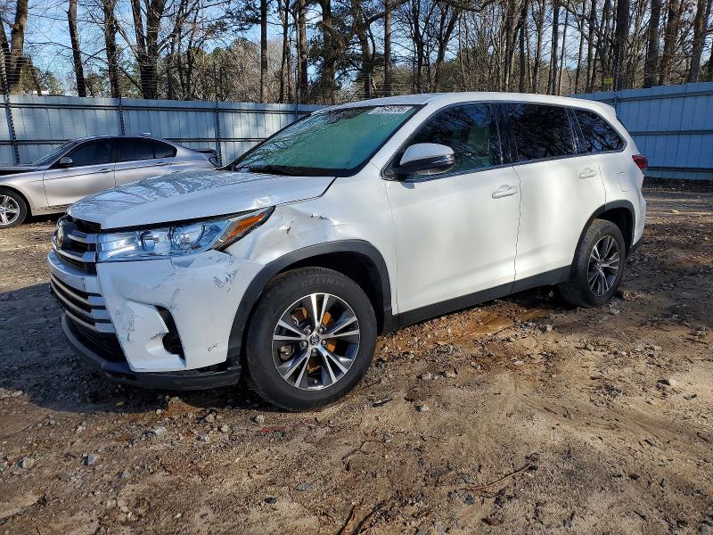 TOYOTA HIGHLANDER 2019 with VIN 5TDZZRFH4KS326656 - Photo from auction