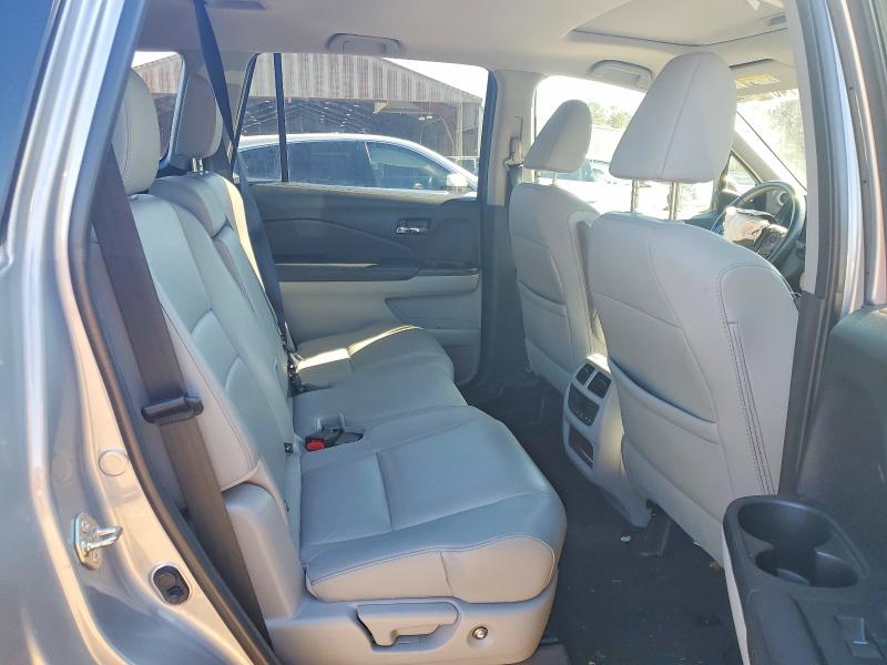 Photo 11 from auction – 2017 HONDA PILOT with VIN 5FNYF5H52HB008337