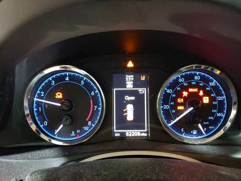 Photo 9 from auction – 2018 TOYOTA COROLLA with VIN 5YFBURHE3JP742644