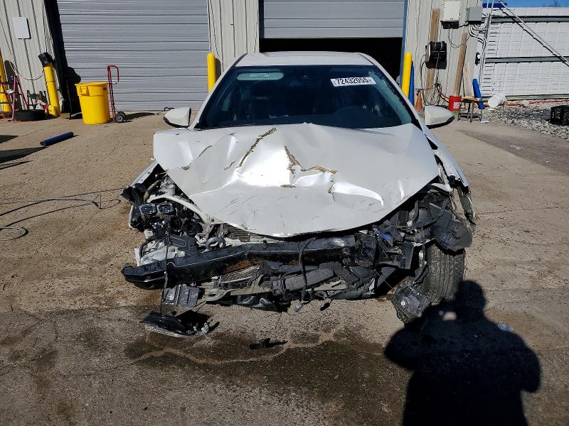 Photo 5 from auction – 2017 TOYOTA COROLLA with VIN 5YFBURHE6HP708949