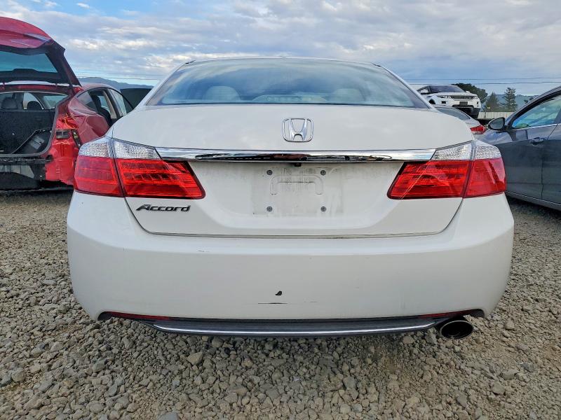 Photo 6 from auction – 2015 HONDA ACCORD with VIN 1HGCR2F85FA138620