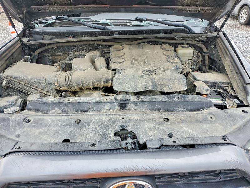 Photo 12 from auction – 2018 TOYOTA 4RUNNER SR with VIN JTEBU5JR3J5559713