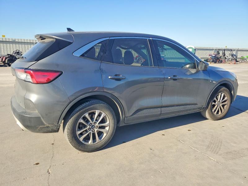 Photo 3 from auction – 2021 FORD ESCAPE SE with VIN 1FMCU0G65MUA09671