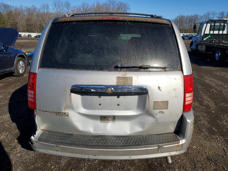 Photo 6 from auction – 2008 CHRYSLER TOWN & COU with VIN 2A8HR54P28R731195
