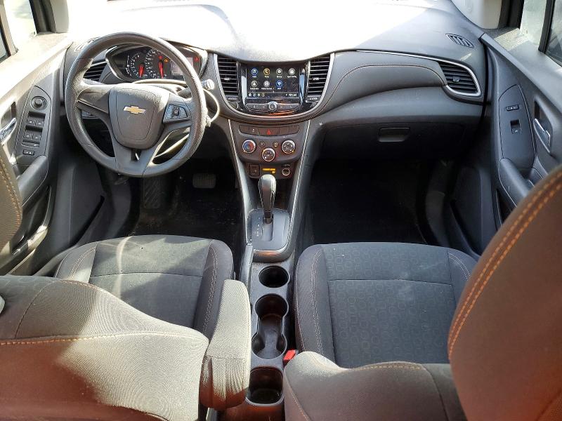 Photo 8 from auction – 2018 CHEVROLET TRAX LS with VIN 3GNCJKSB0JL211828