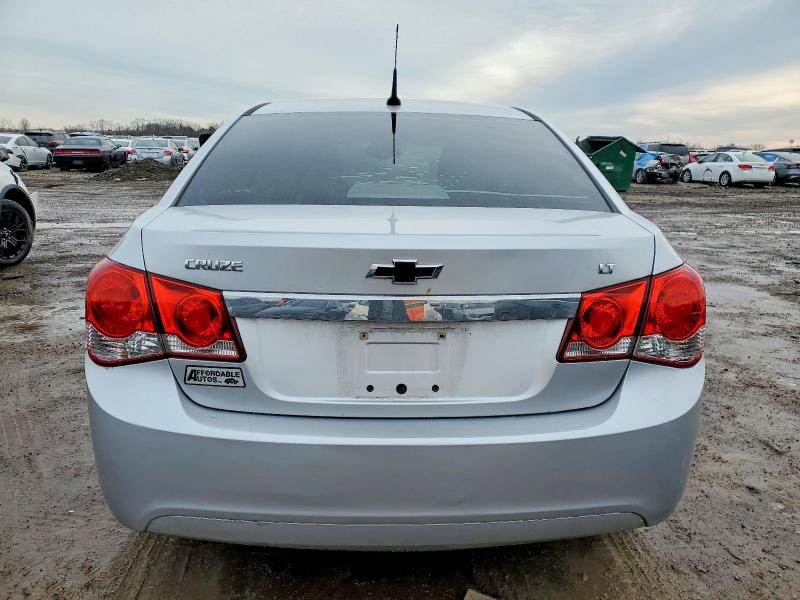 Photo 6 from auction – 2014 CHEVROLET CRUZE with VIN 1G1PC5SBXE7454801