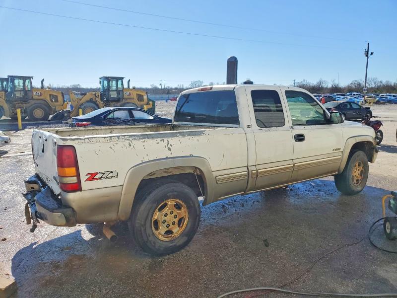 Photo 3 from auction – 2002 CHEVROLET SILVERADO with VIN 2GCEK19T021376059