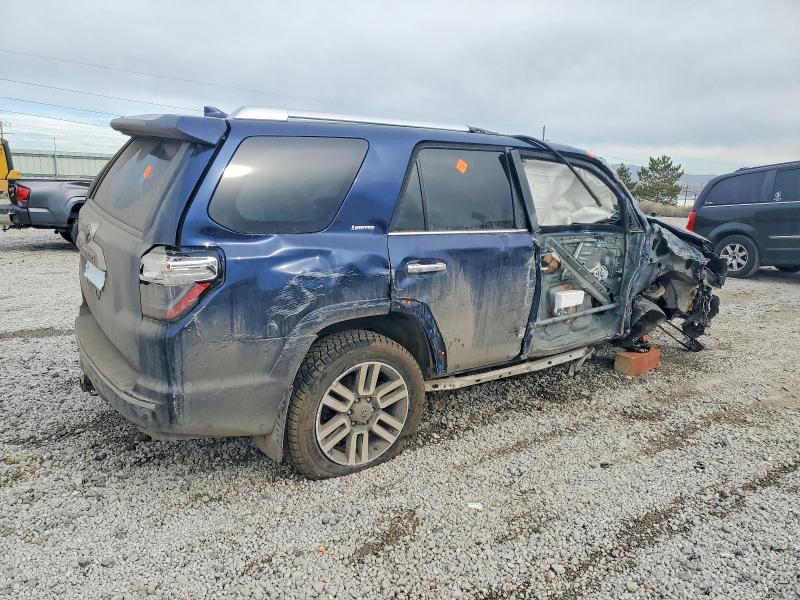 Photo 3 from auction – 2020 TOYOTA 4RUNNER with VIN JTEBU5JR8L5827299