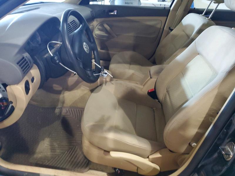 Photo 7 from auction – 2004 VOLKSWAGEN PASSAT GLS with VIN WVWVD63B44E181946